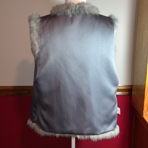 Soulmate 100% Angora Fur Gray Vest.  Size Large - Picture 7 of 8